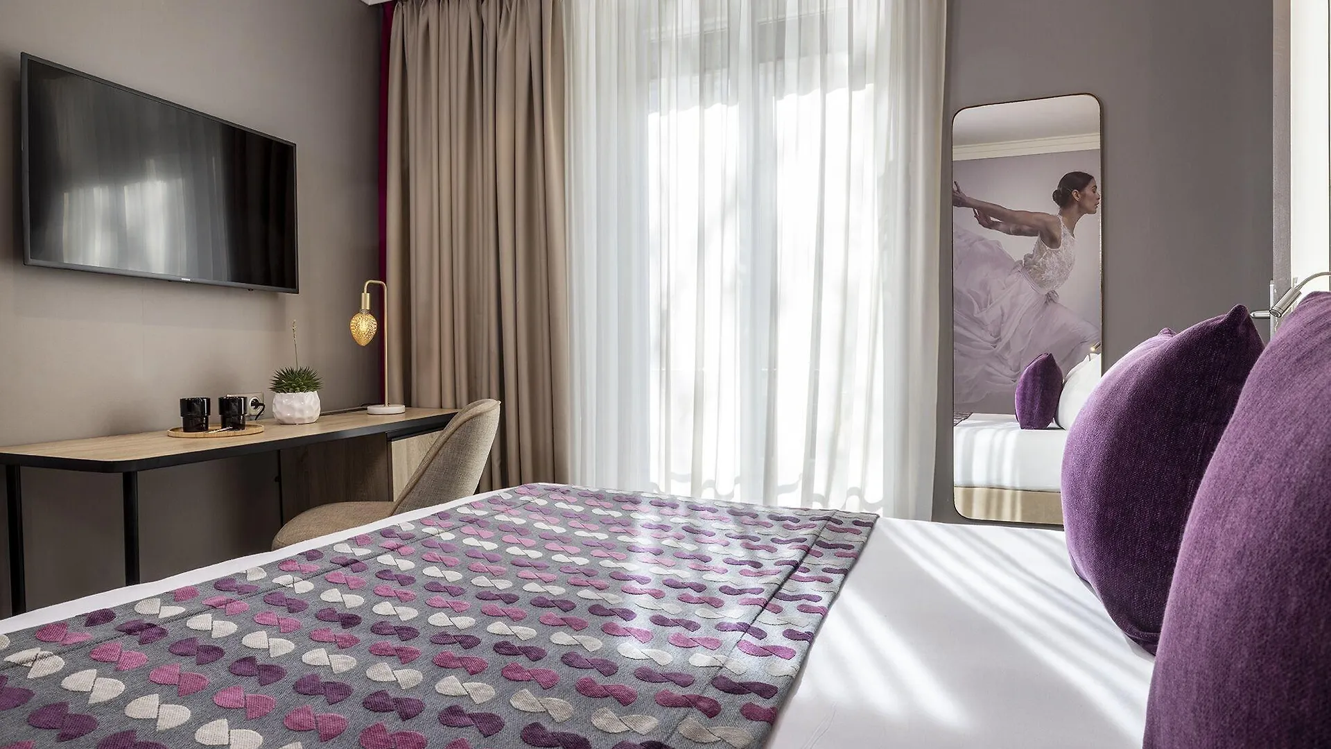 ****  Hotel Nude Paris - Color Vision Franciaország