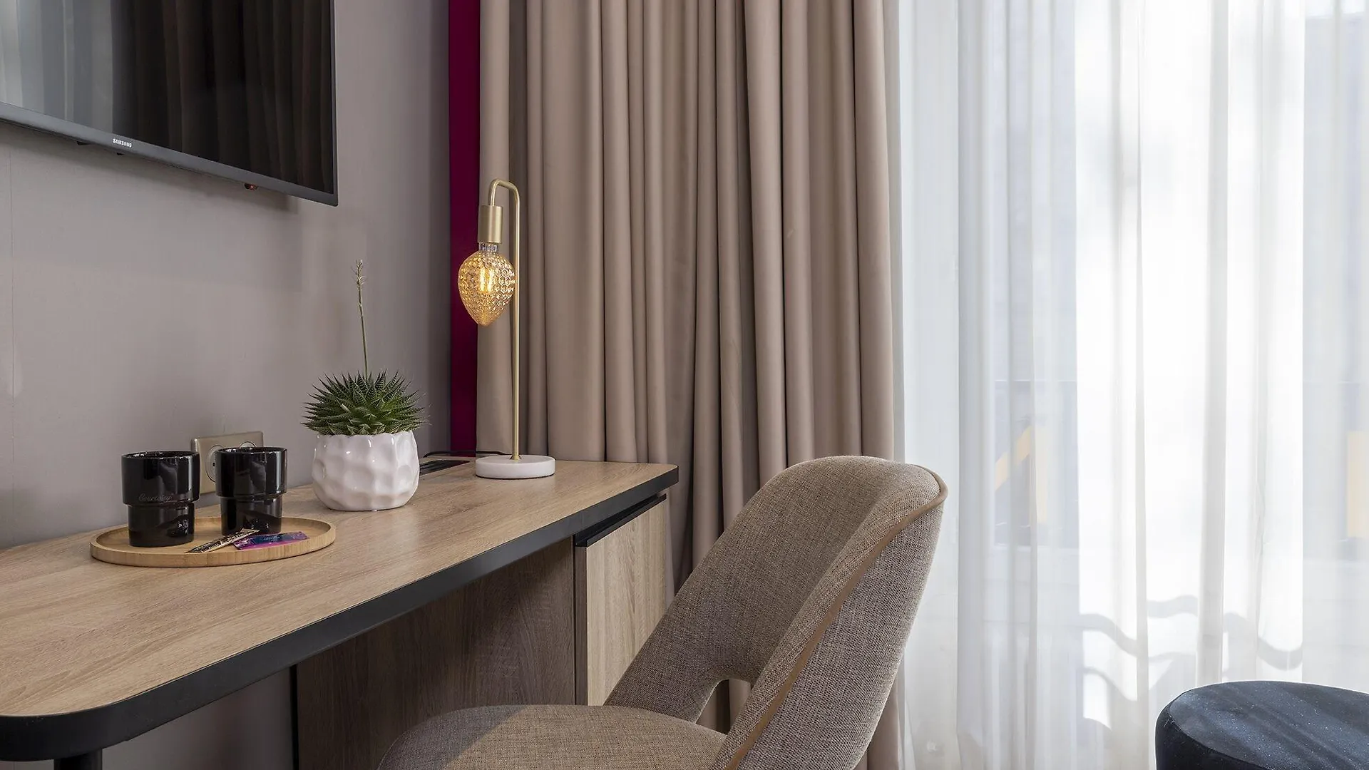 Hotel Nude Paris - Color Vision