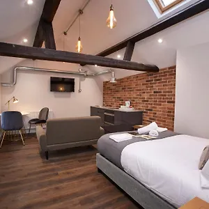 Hotel Three Cranes Serviced