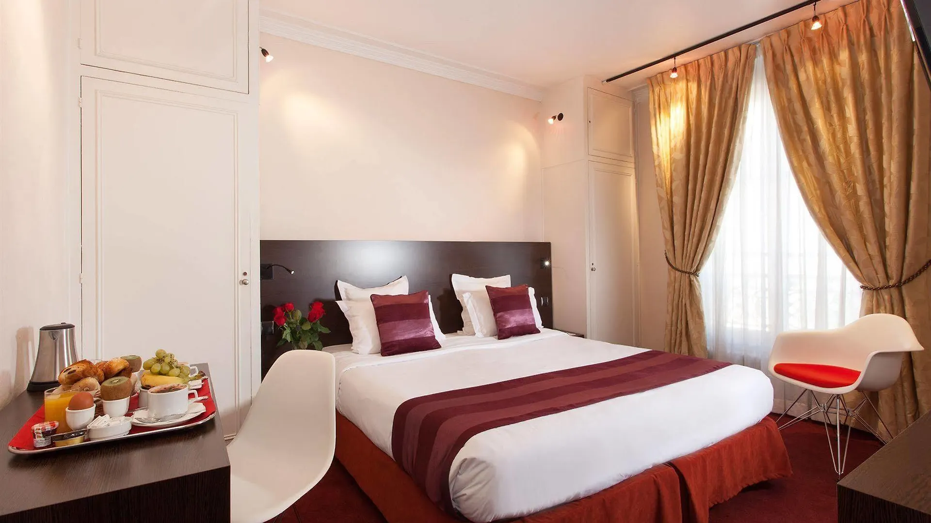 Hotel Nude Paris - Color Vision